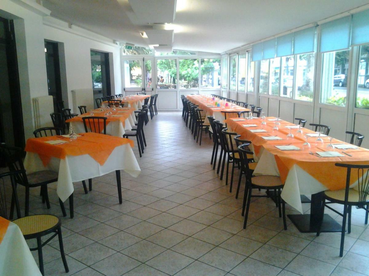 Hotel Otello Punta Marina Zewnętrze zdjęcie