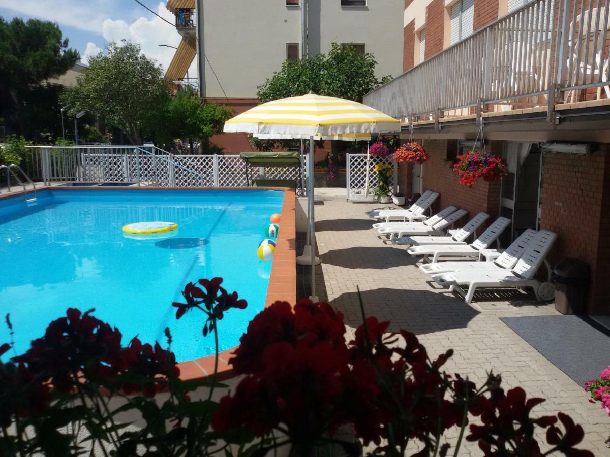 Hotel Otello Punta Marina Zewnętrze zdjęcie