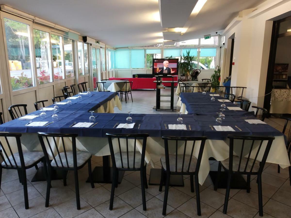 Hotel Otello Punta Marina Zewnętrze zdjęcie