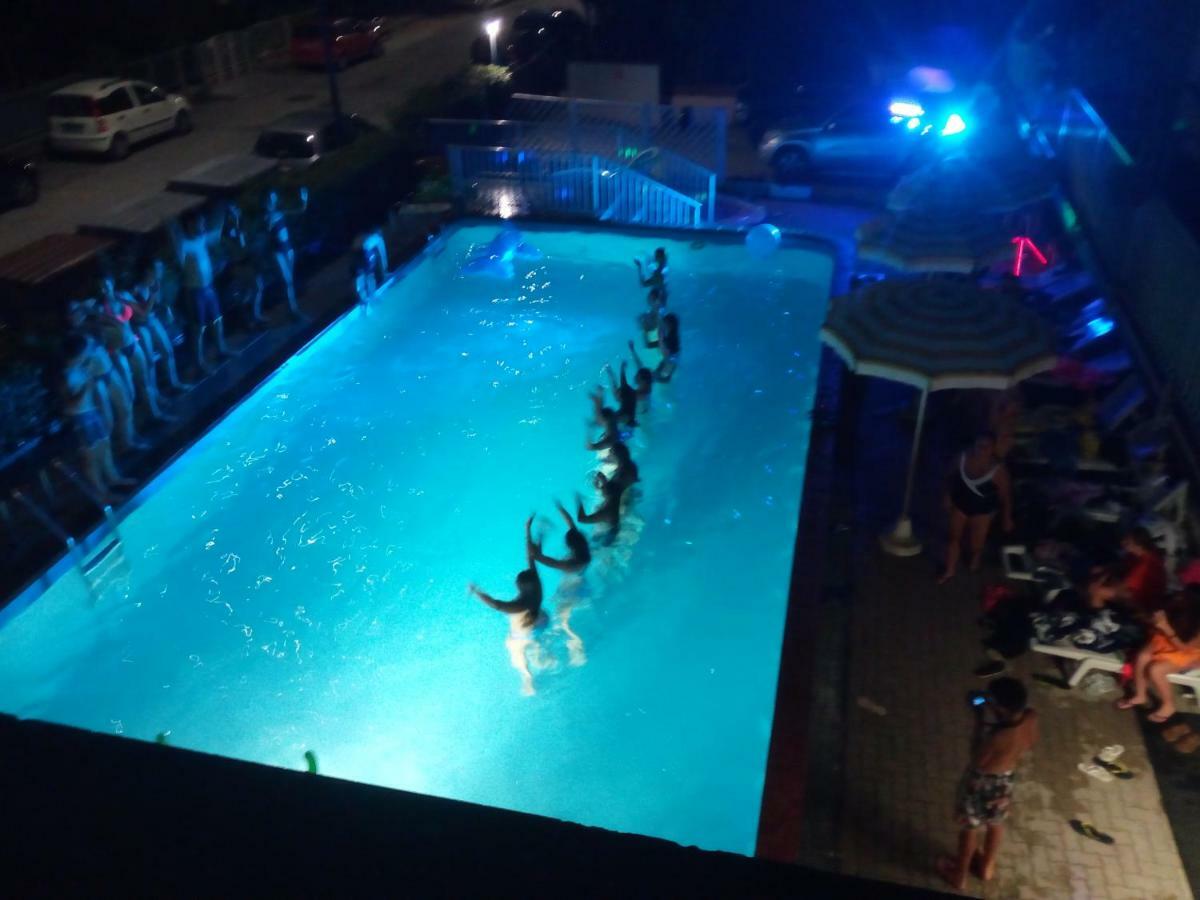 Hotel Otello Punta Marina Zewnętrze zdjęcie
