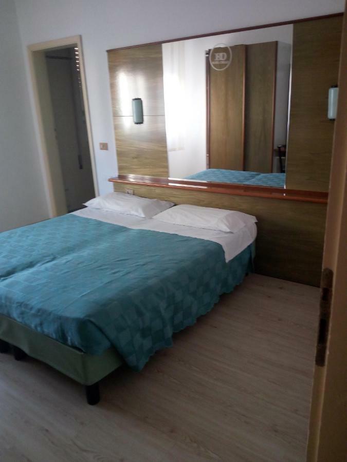 Hotel Otello Punta Marina Zewnętrze zdjęcie