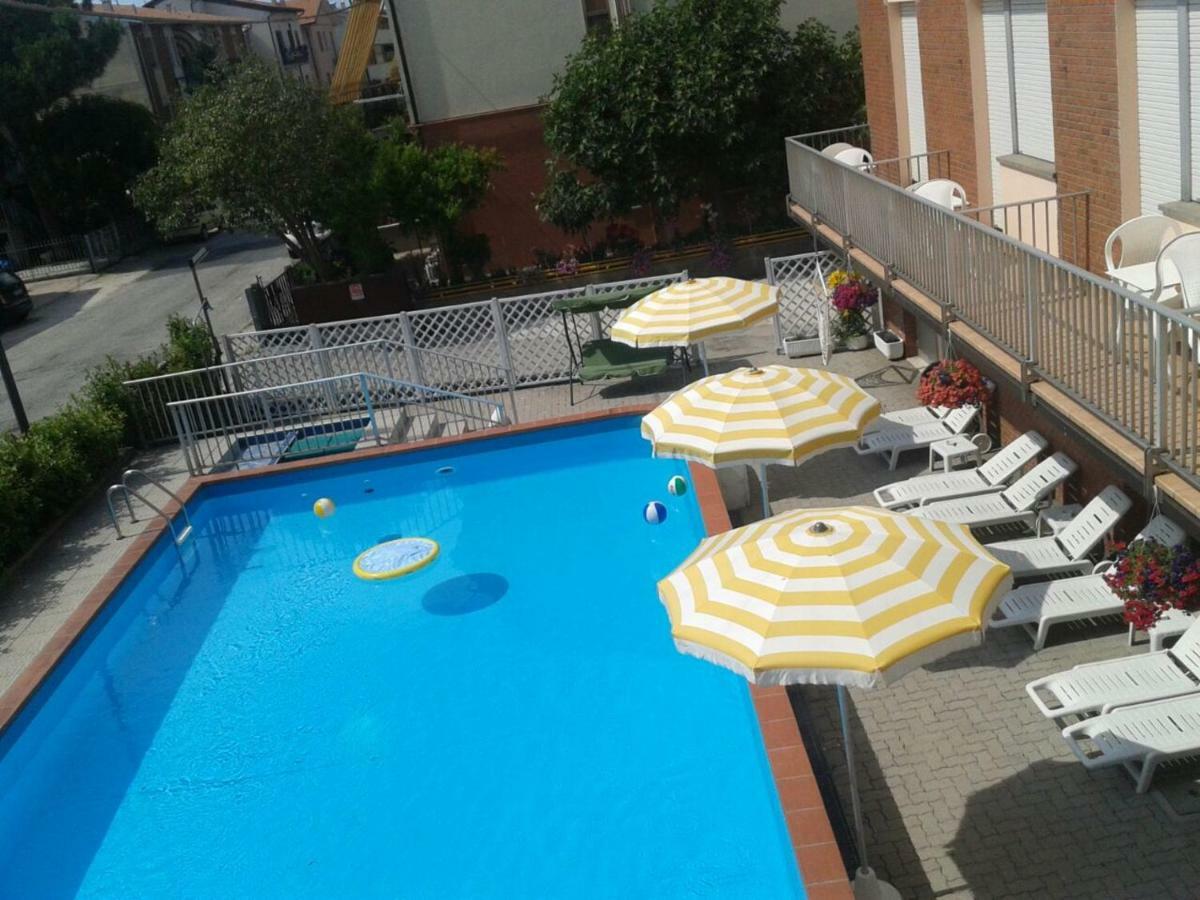 Hotel Otello Punta Marina Zewnętrze zdjęcie